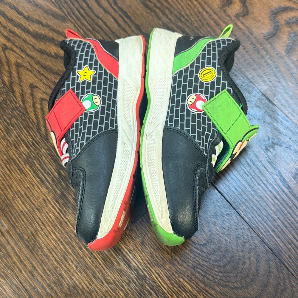 Super Mario, Luigi and Mario light up sneakers size 12 - Picture 5 of 6